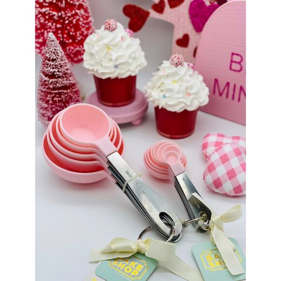 Bakeshop by Masterclass Pink Measuring Cups and Spoons - Picture 1 of 3